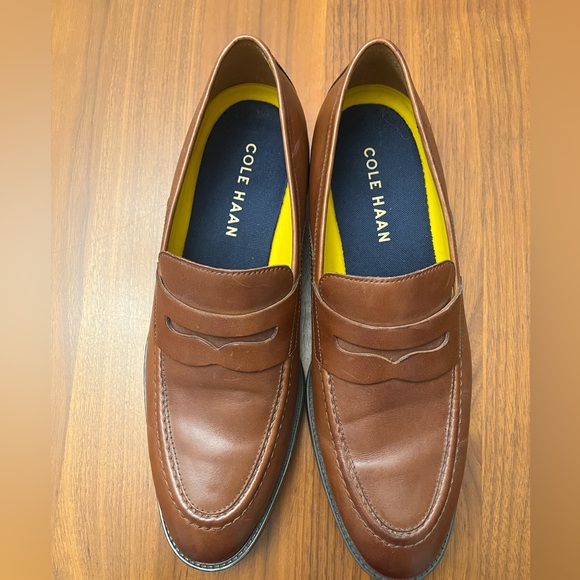 Cole Haan Men's brown Leather loafers Slip-Ons - Picture 2 of 10